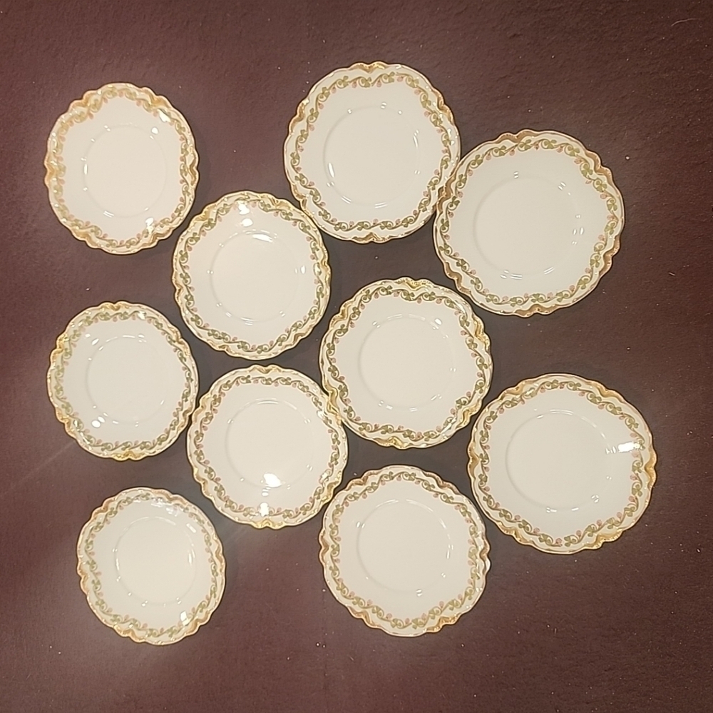 Haviland Limoges Shamrock Gilt 4.5 inch Saucers Lot of 10 - Picture 2 of 6